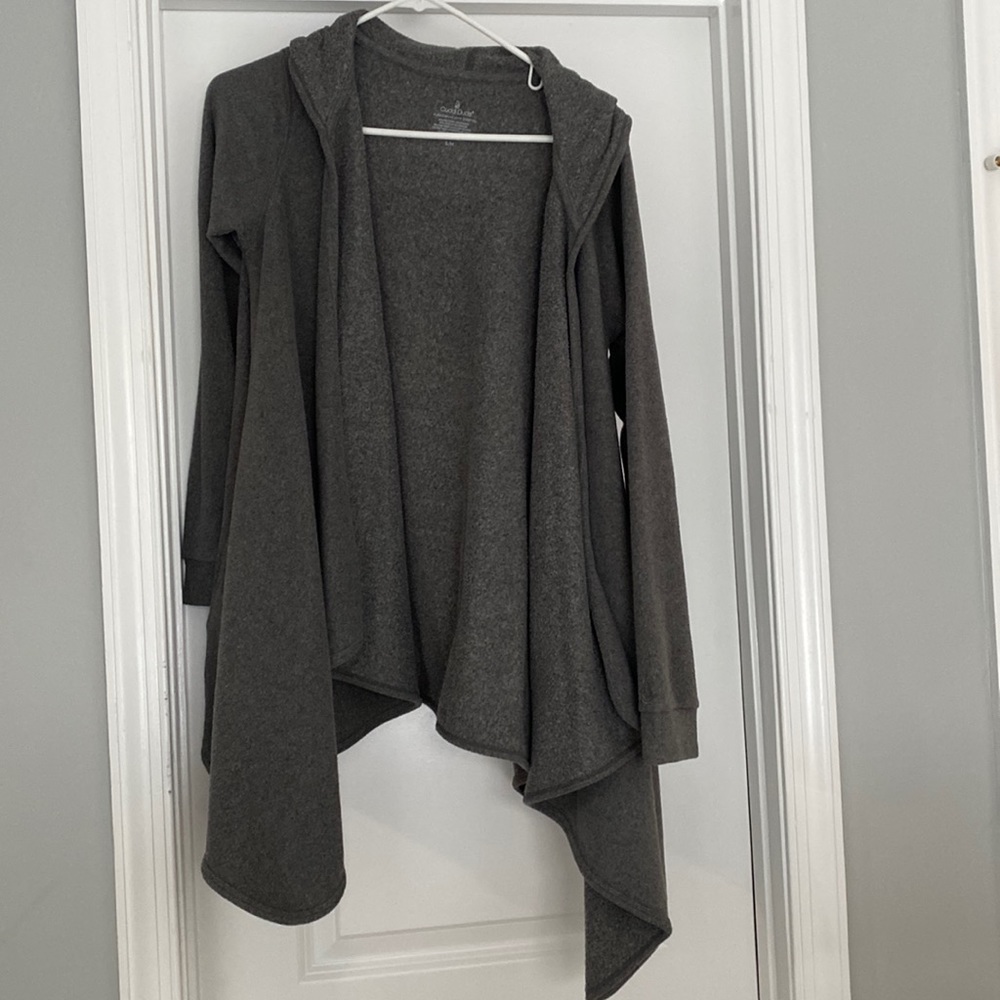 Comfy Gray Cardigan/Pullover with Pockets and Thumbholes!
